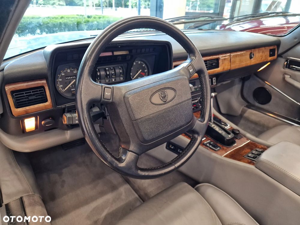 Jaguar XJS Convertible 5.3 - 24