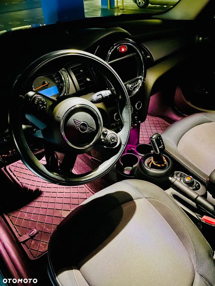 MINI Cooper Standard - 3