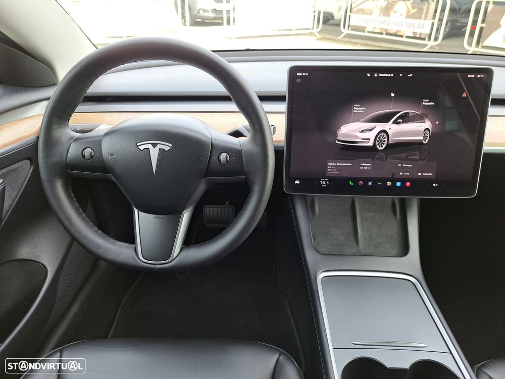 Tesla Model 3 - 10