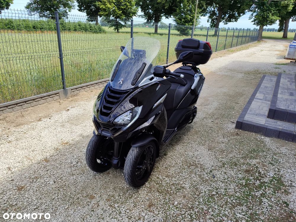 Peugeot Metropolis - 1