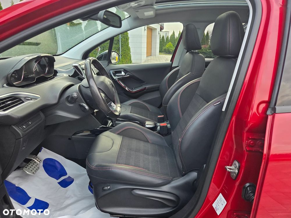 Peugeot 2008 BlueHDi 120 EAT6 Black Edition - 25