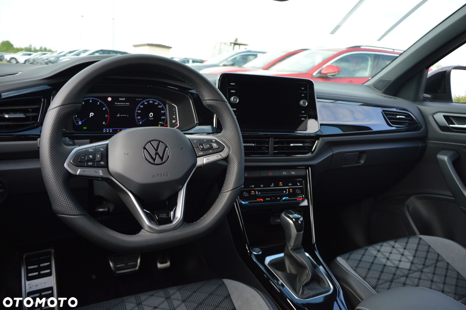 Volkswagen T-Roc - 11