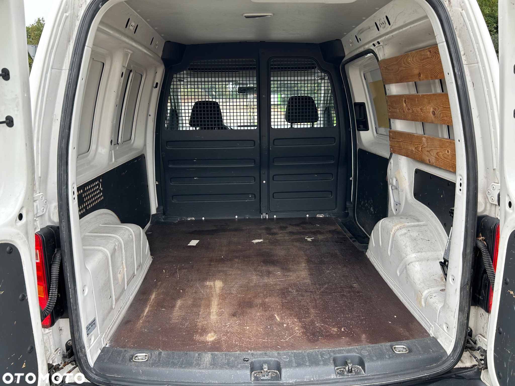 Volkswagen Caddy - 13
