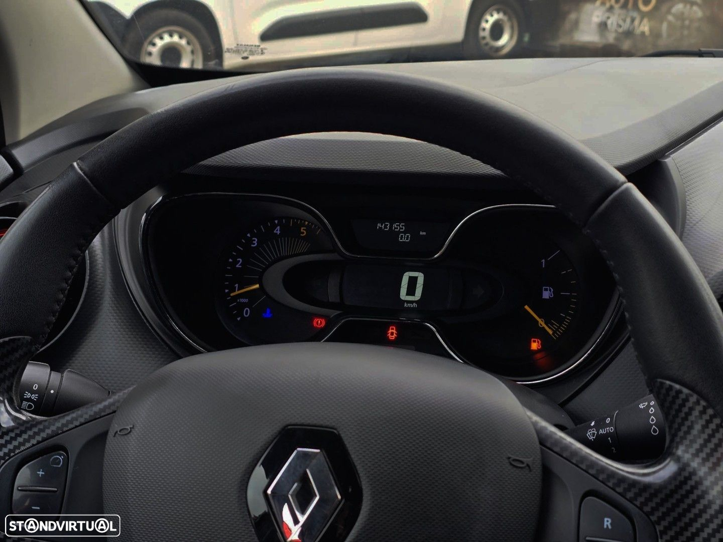 Renault Captur 1.5 dCi Helly Hansen - 11