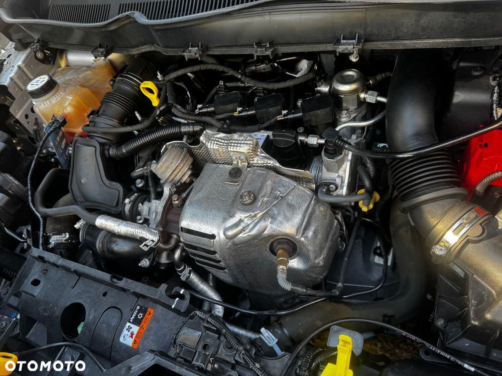 Ford Tourneo Courier 1.0 EcoBoost S&S Ambiente - 26