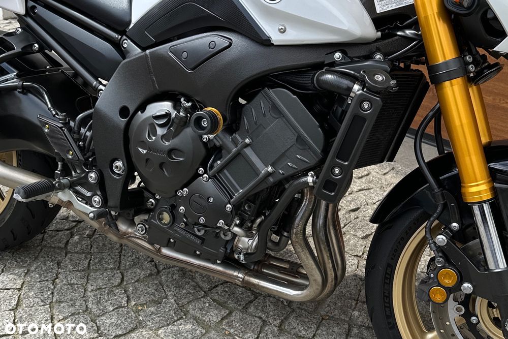 Yamaha FZ8 - 6