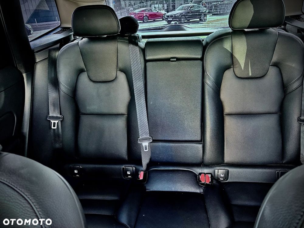 Volvo XC 60 B4 B Inscription - 12