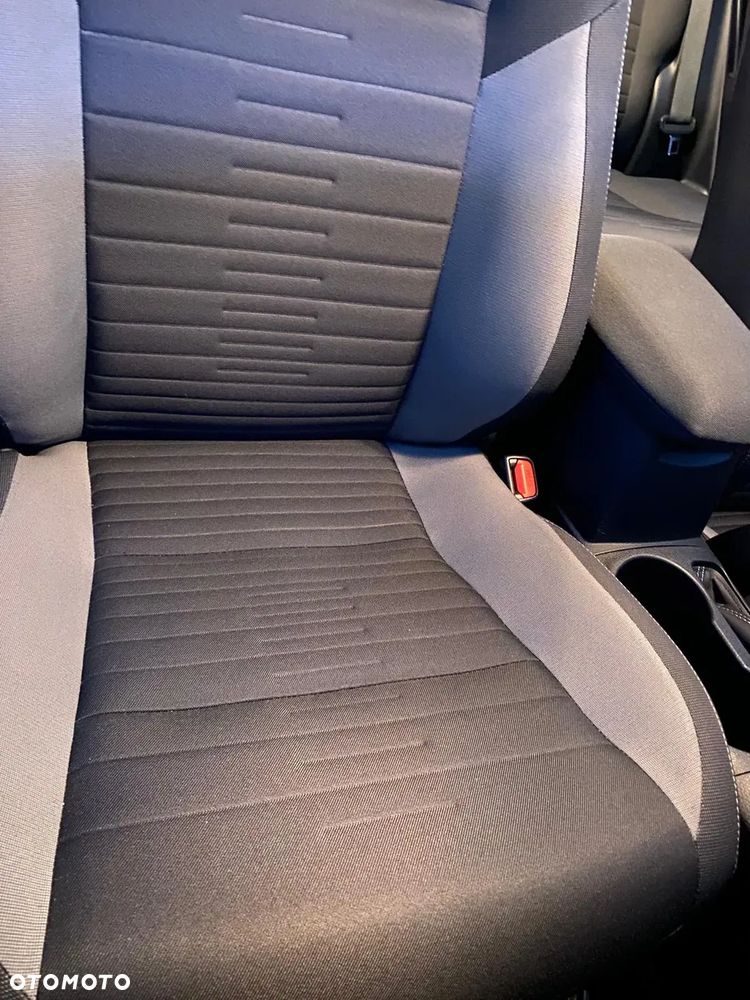 Toyota Auris Hybrid 135 Premium - 7