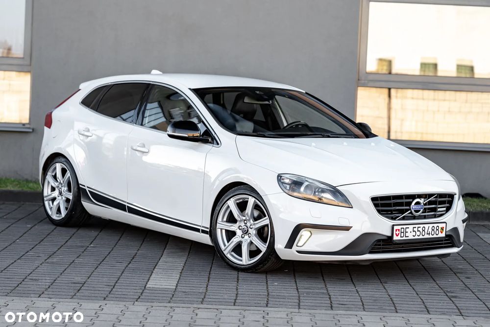 Volvo V40 T4 R Design - 2
