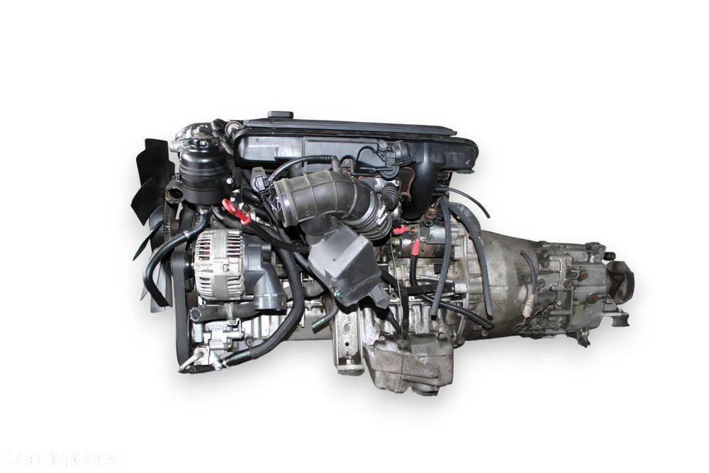 SILNIK 2.5 R6 M54B25 + SKRZYNIA MANUAL ZF S5D-320Z / BMW 2003 - 3