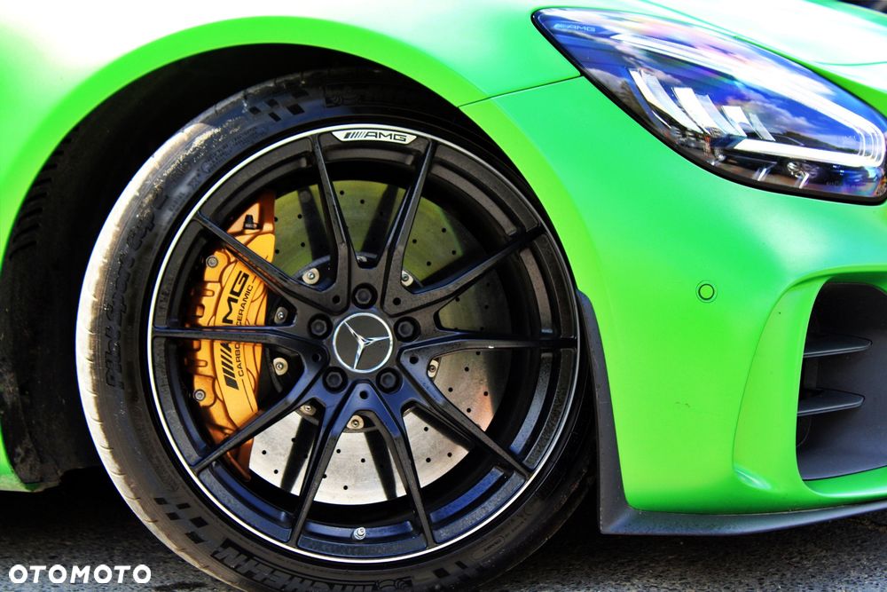 Mercedes-Benz AMG GT R - 25