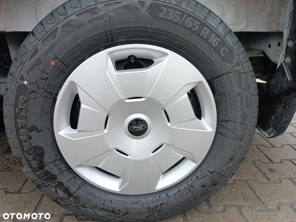 Ford Transit - 25