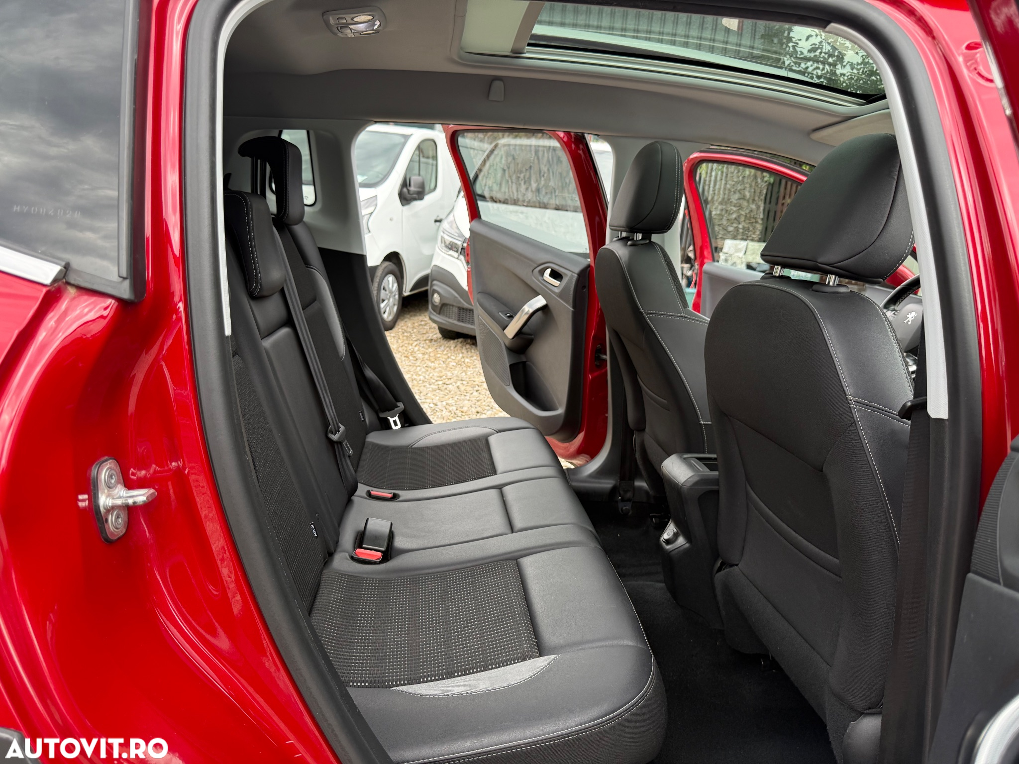 Peugeot 2008 1.2 PureTech Turbo EAT6 S&S Allure - 18