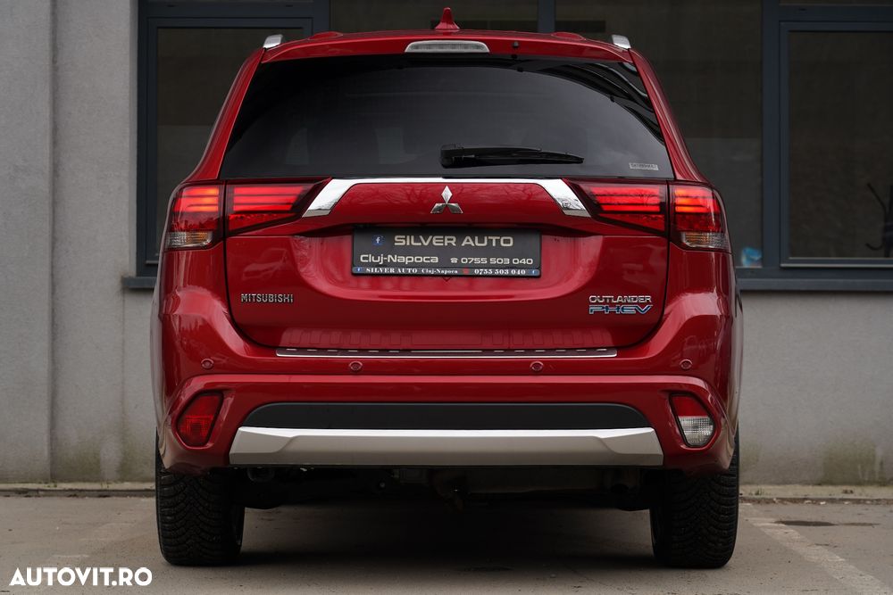 Mitsubishi Outlander 2.0 4WD Plus - 20
