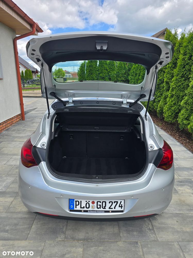 Opel Astra 1.6 - 12