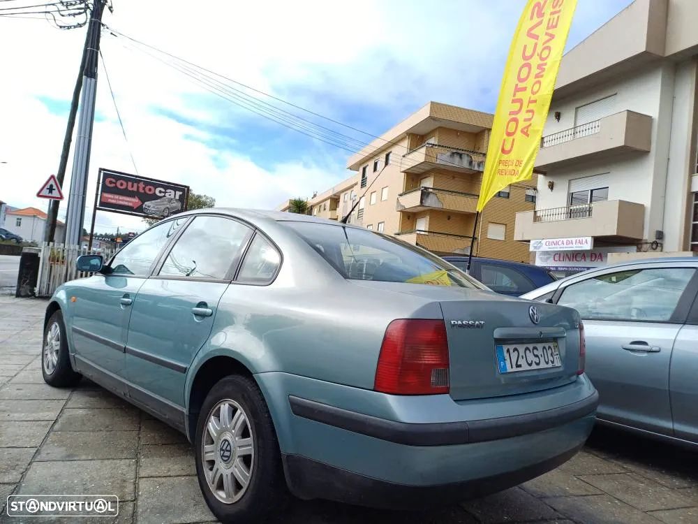 VW Passat 1.9 TDi Confortline - 4