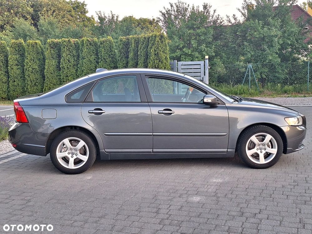 Volvo S40 1.8 Momentum - 4