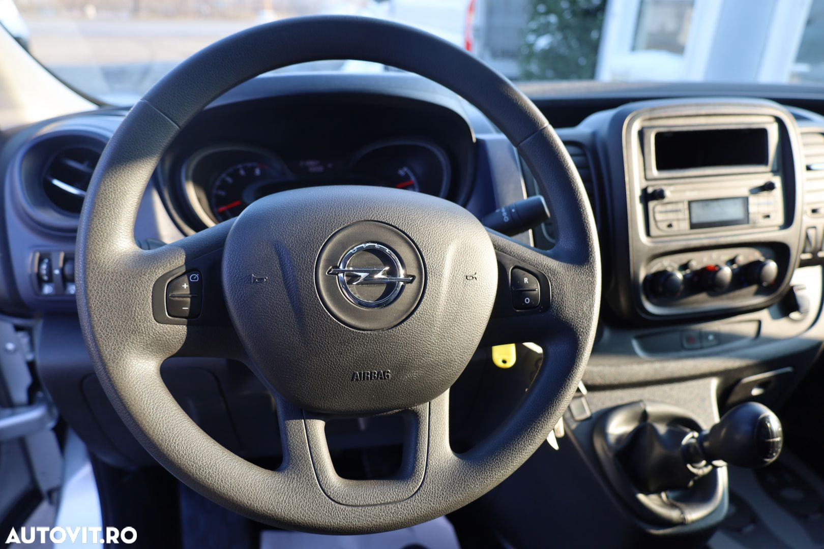 Opel Vivaro - 15