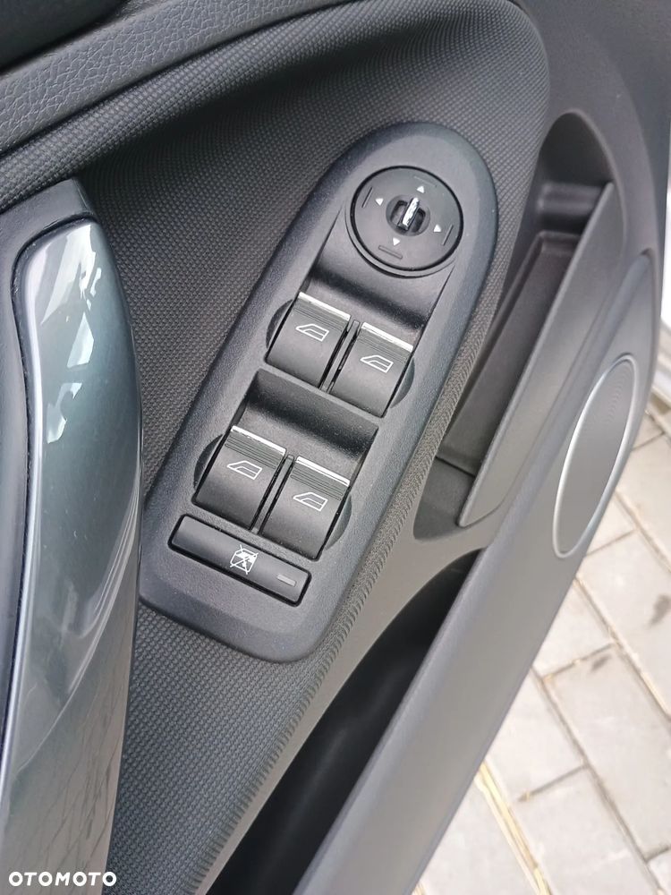 Ford C-MAX 1.6 TDCi DPF Titanium - 18