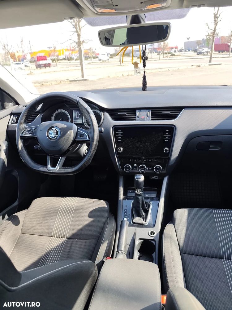 Skoda Octavia 1.6 TDI DSG Ambition - 8