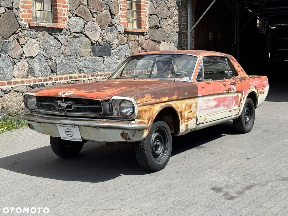 Ford Mustang - 4
