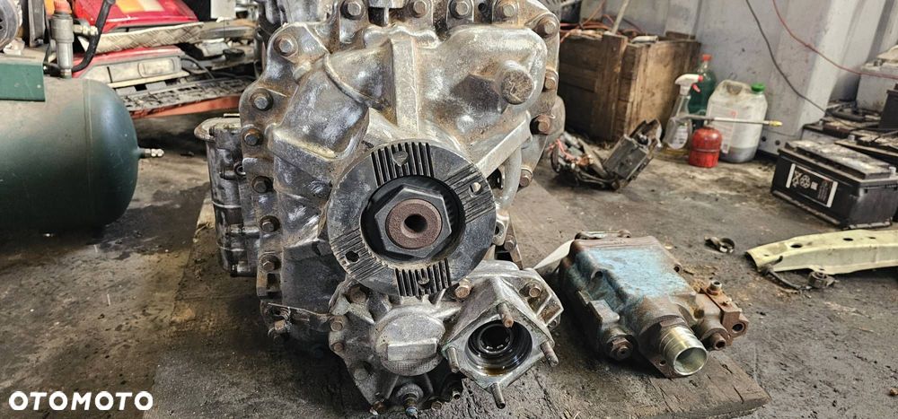 SKRZYNIA BIEGÓW VOLVO FH 13.460 AT2612D - 2