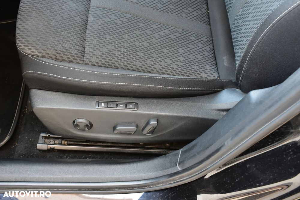 Skoda Octavia 2.0 TDI DSG Premium Edition - 11