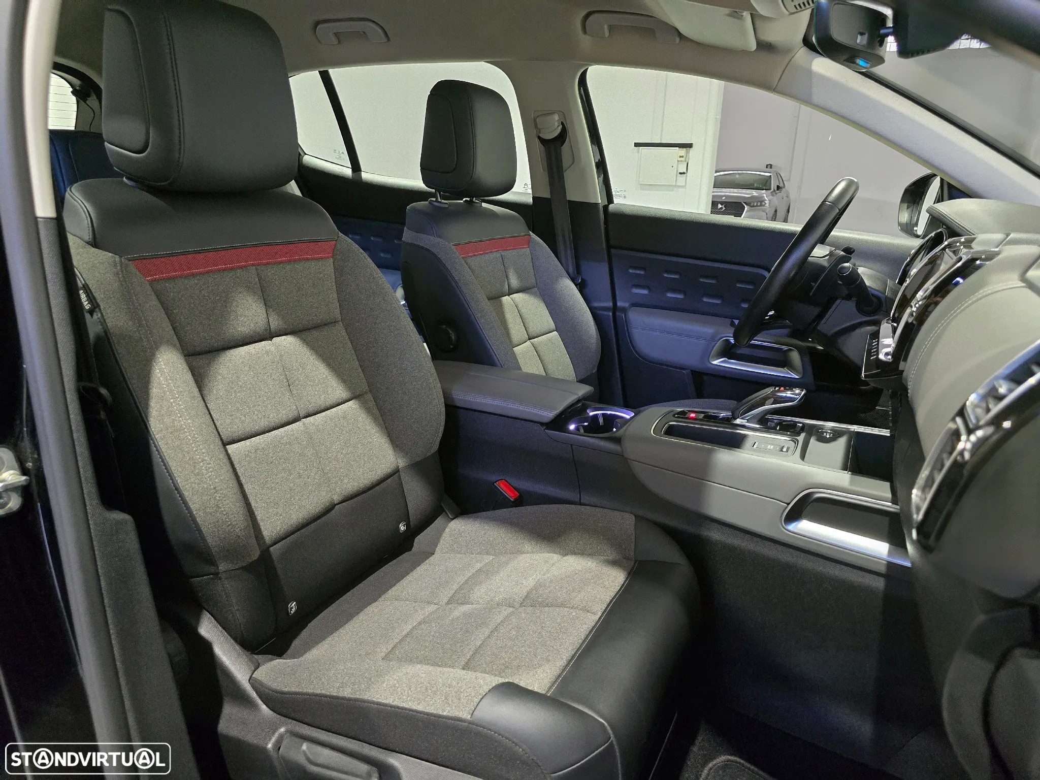 Citroën C5 Aircross 1.6 Hybrid Feel e-EAT8 - 42
