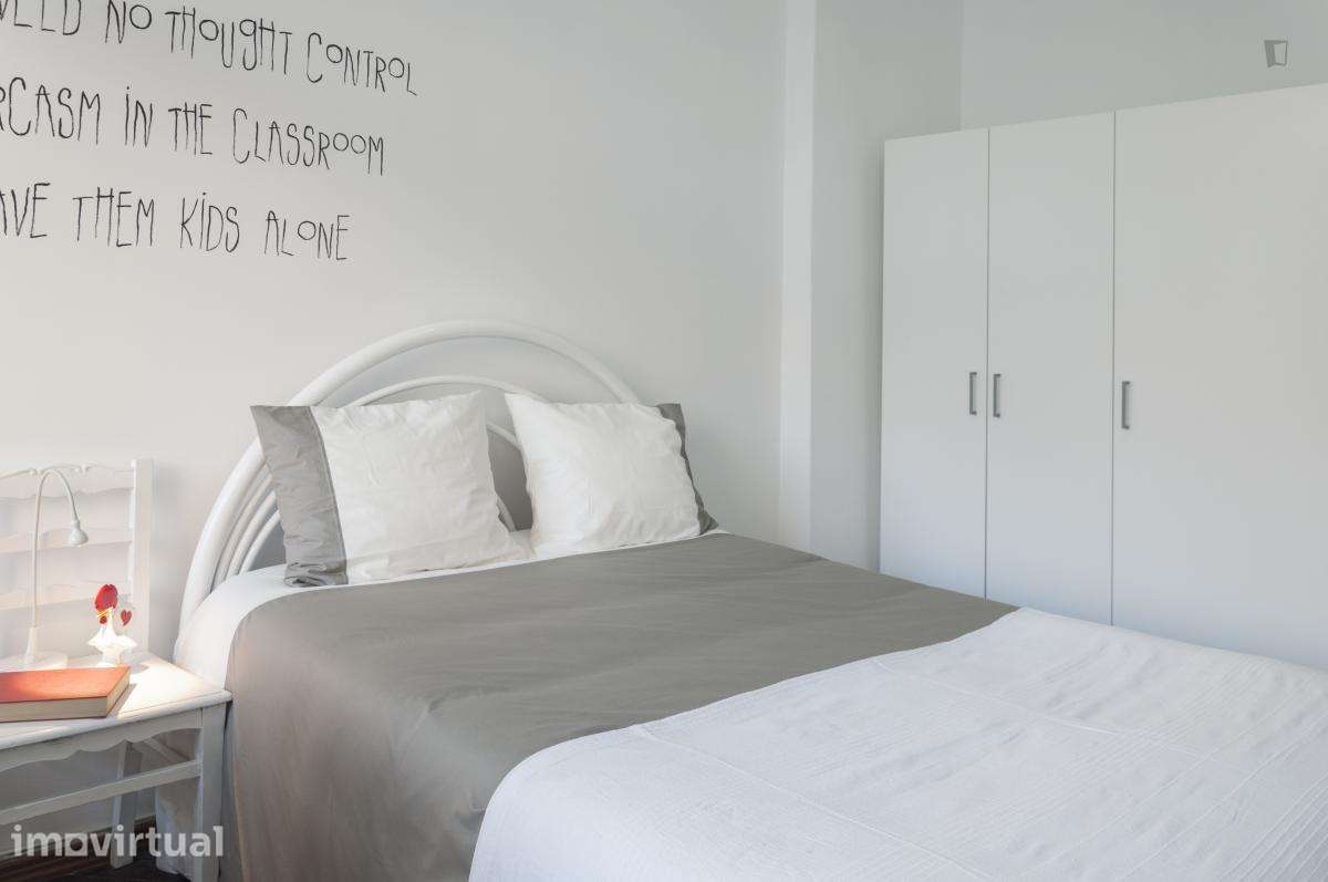 Quarto - localizado em Alcântara Lisbon - Grande imagem: 5/30
