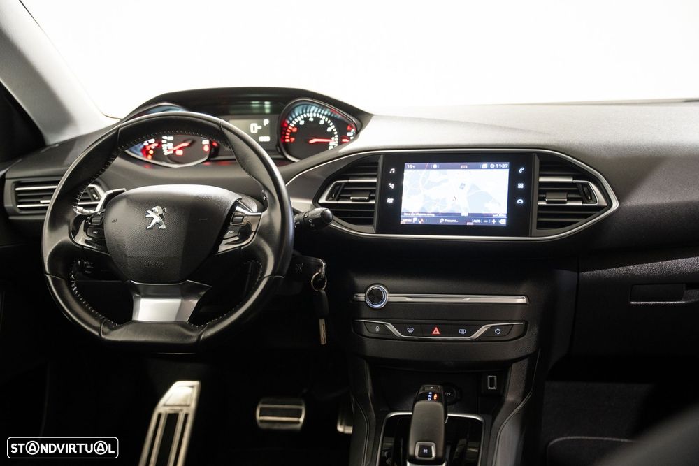 Peugeot 308 1.2 PureTech Allure EAT8 - 6