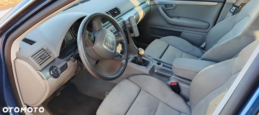 Audi A4 Avant 2.0 TDI DPF - 11