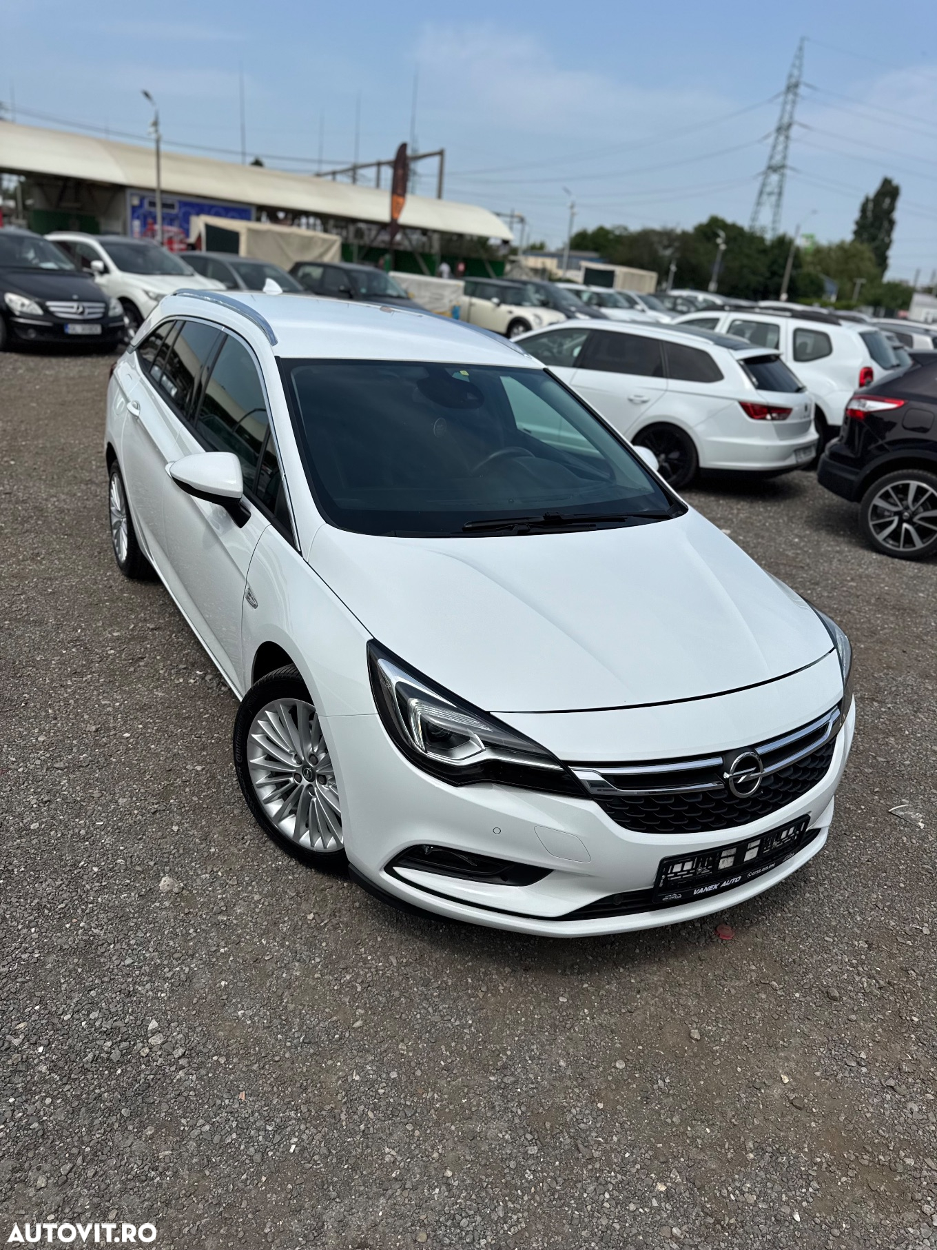 Opel Astra 1.6 D (CDTI) Automatik Innovation - 10