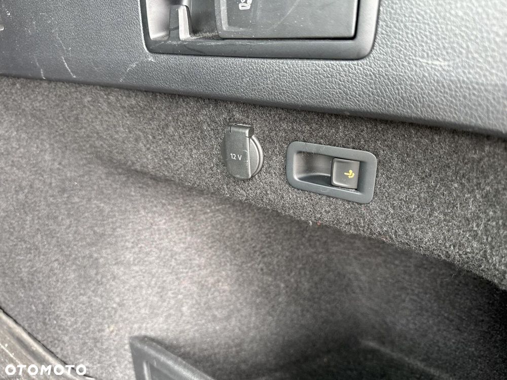 Volkswagen Passat 2.0 TDI EVO Business - 19