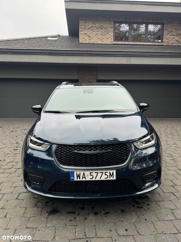 Chrysler Pacifica - 2