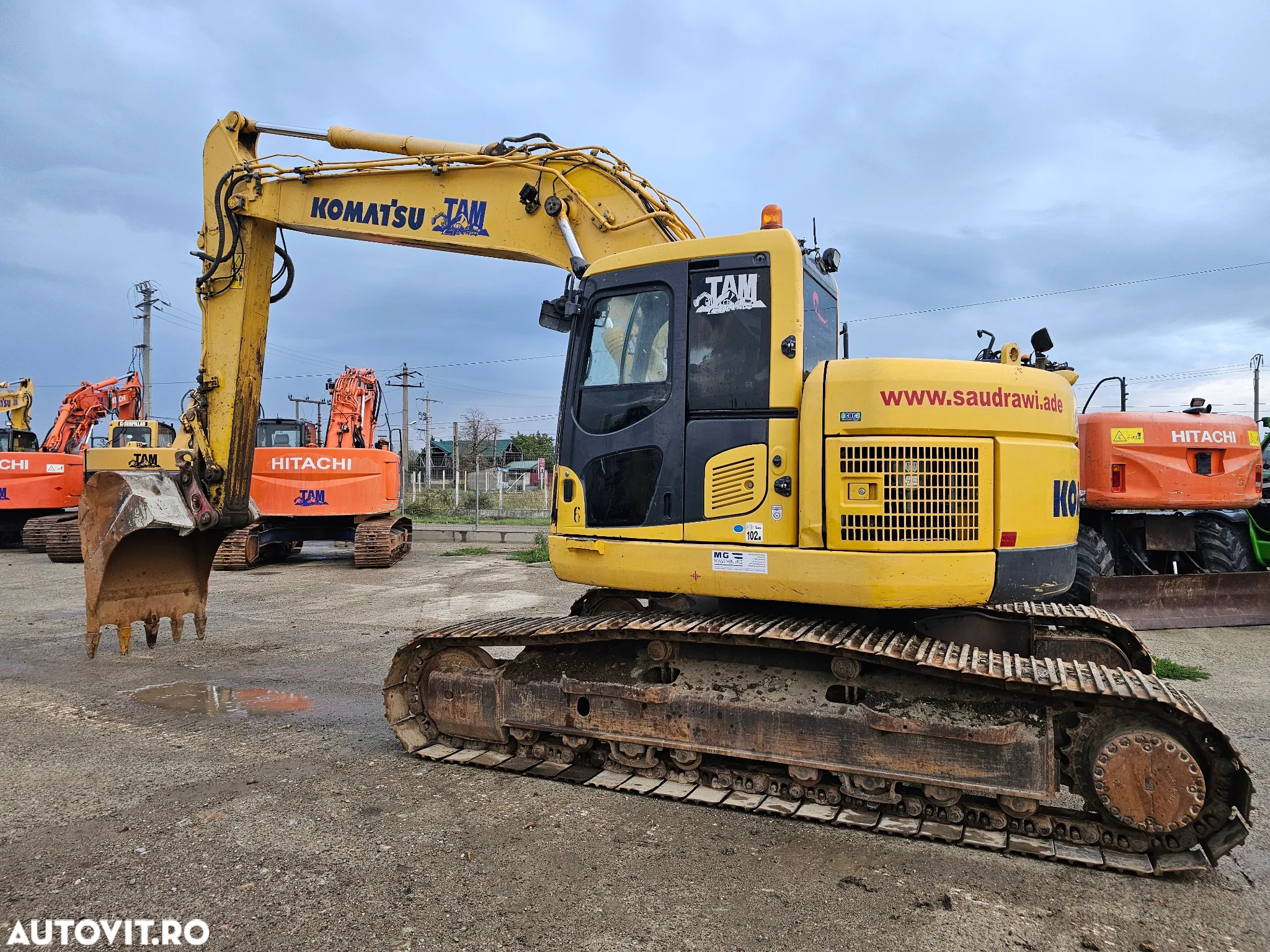Komatsu PC228 USLC excavator pe senile compact - 2