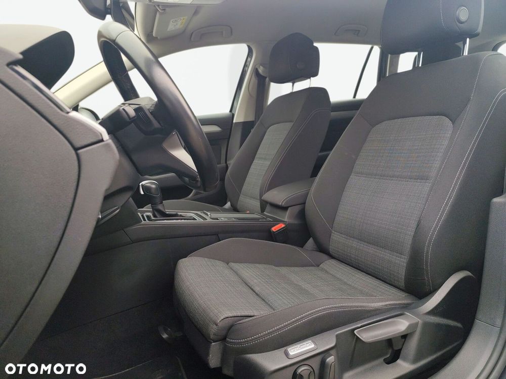 Volkswagen Passat Variant - 10