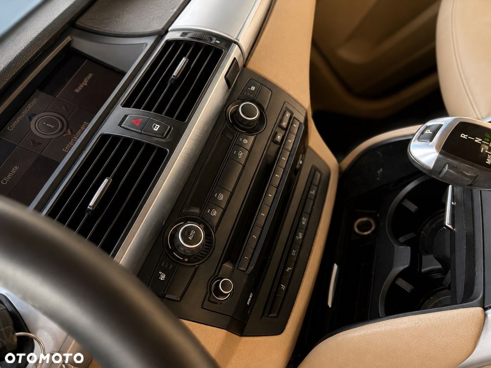 BMW X6 - 24