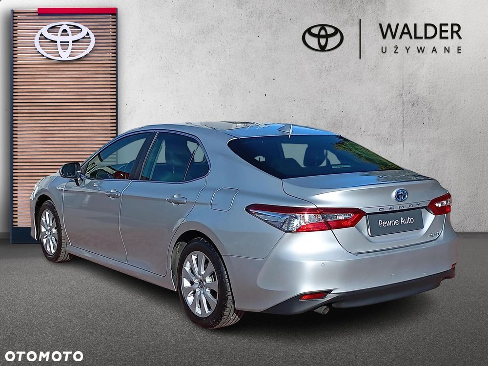 Toyota Camry 2.5 Hybrid Comfort CVT - 6