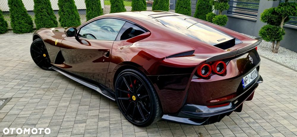 Ferrari 812 Superfast - 14