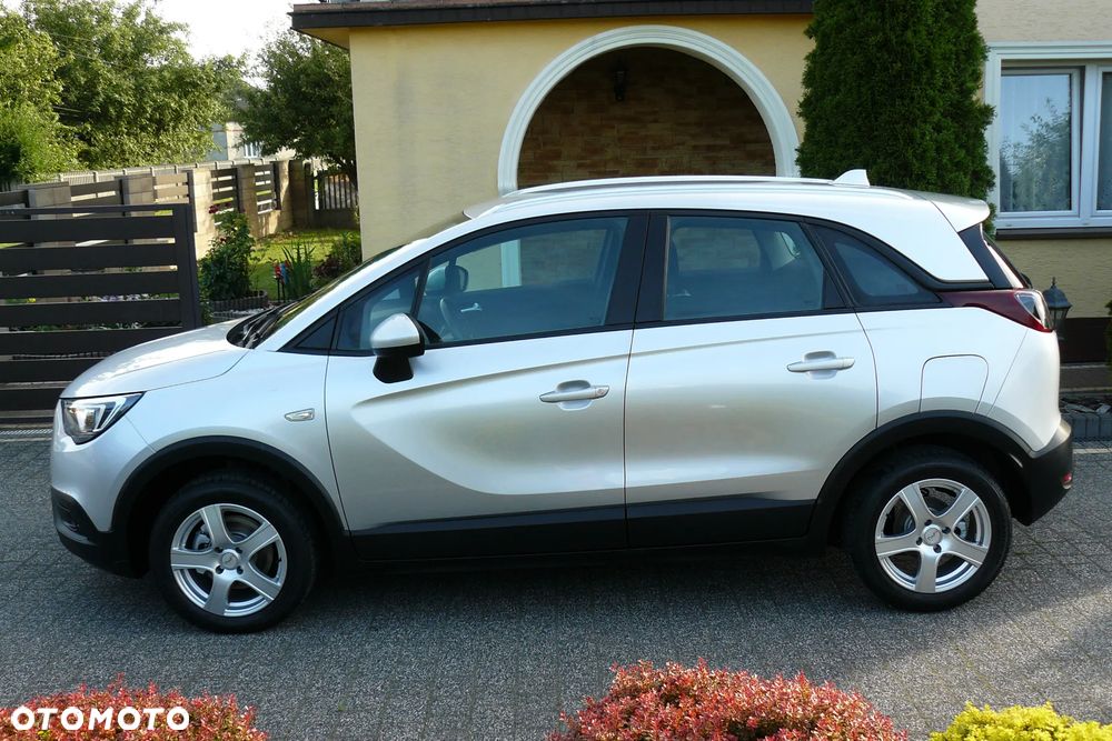 Opel Crossland X 1.2 T Design Line S&S - 9