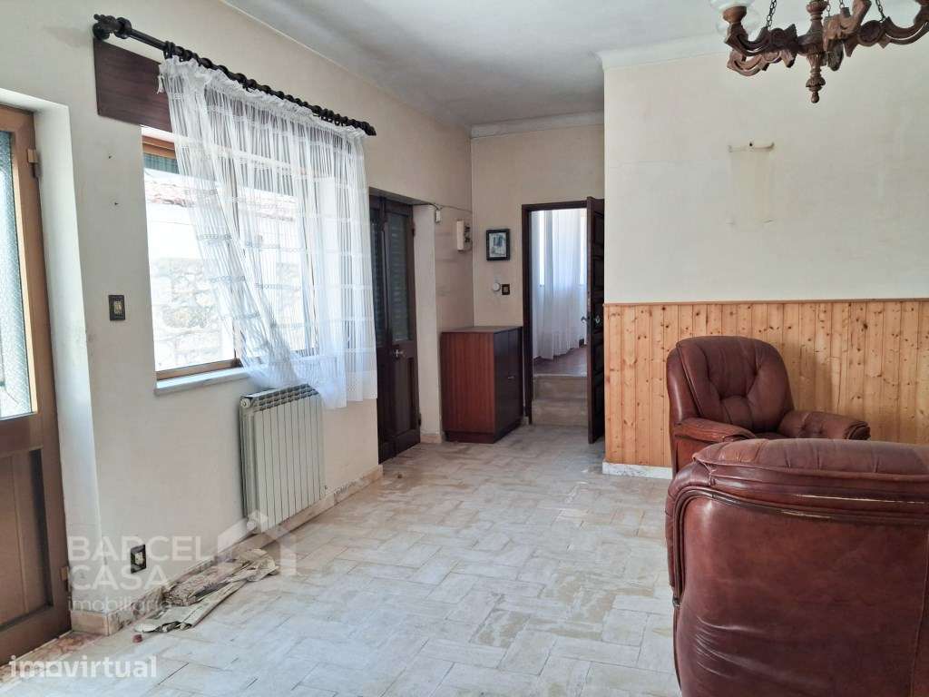 Oportunidade em Mujães: Moradia Térrea T3 com Potencial - Grande imagem: 3/15