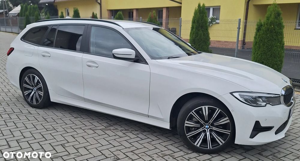 BMW Seria 3 330i xDrive Sport Line sport - 14