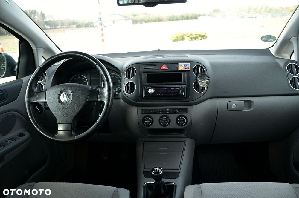Volkswagen Golf Plus - 11