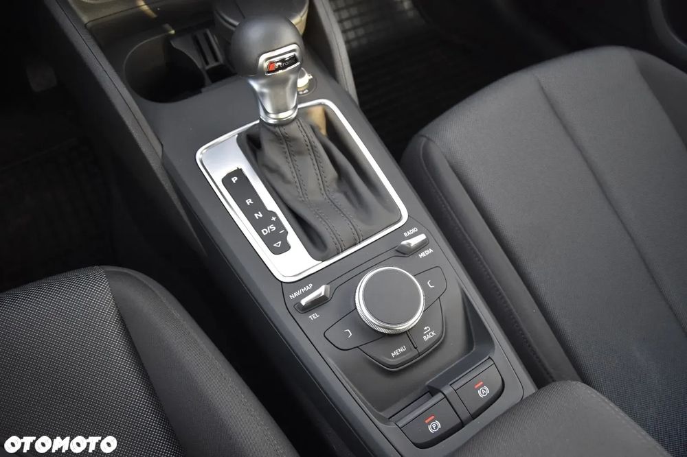 Audi Q2 30 TFSI S tronic design - 15