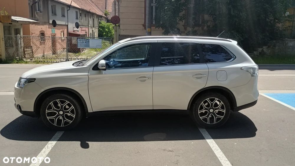 Mitsubishi Outlander 2.2 DID Instyle Navi - 5