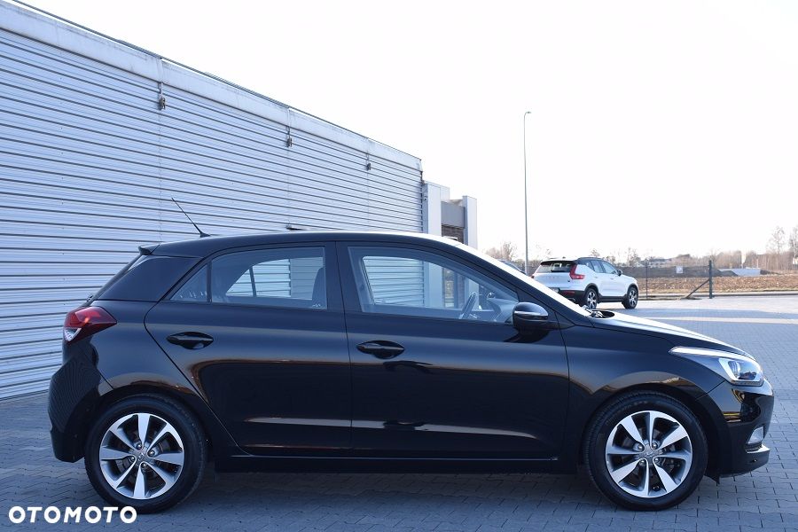 Hyundai i20 blue 1.2 Advantage+ - 25