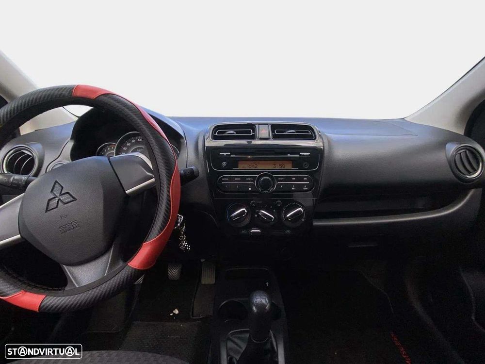 Mitsubishi Space Star - 13