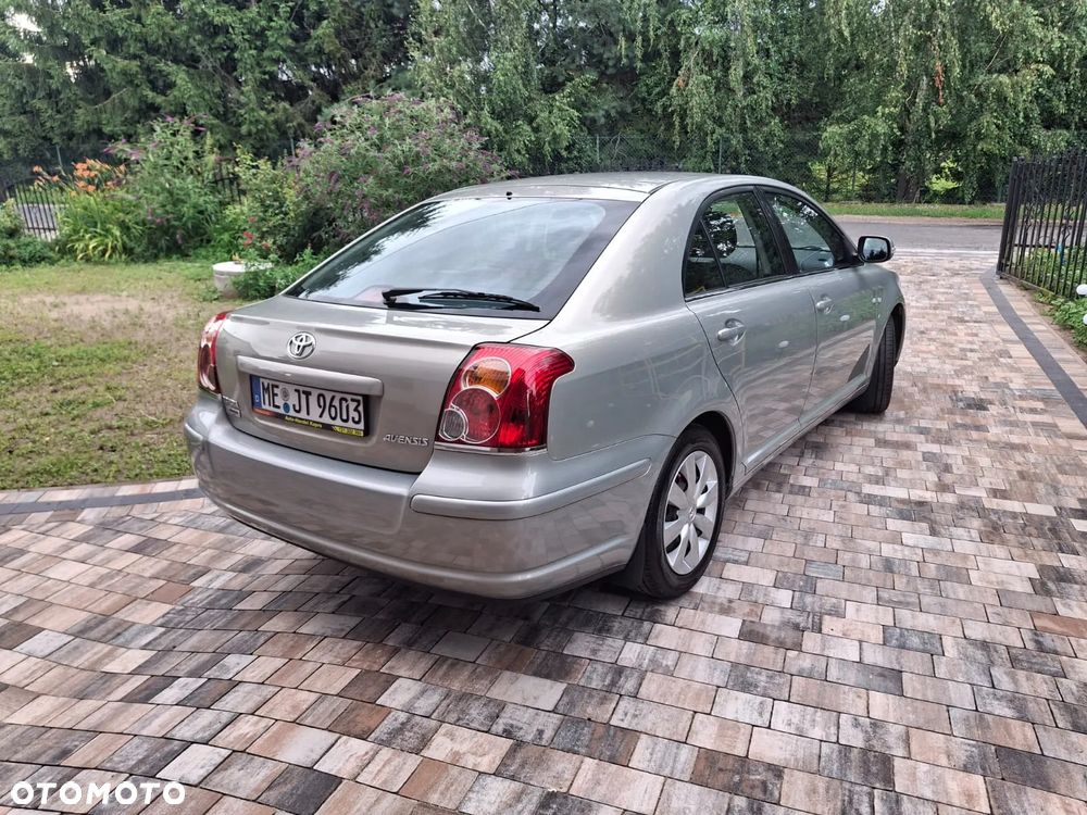 Toyota Avensis 1.8 VVT-i Executive - 8
