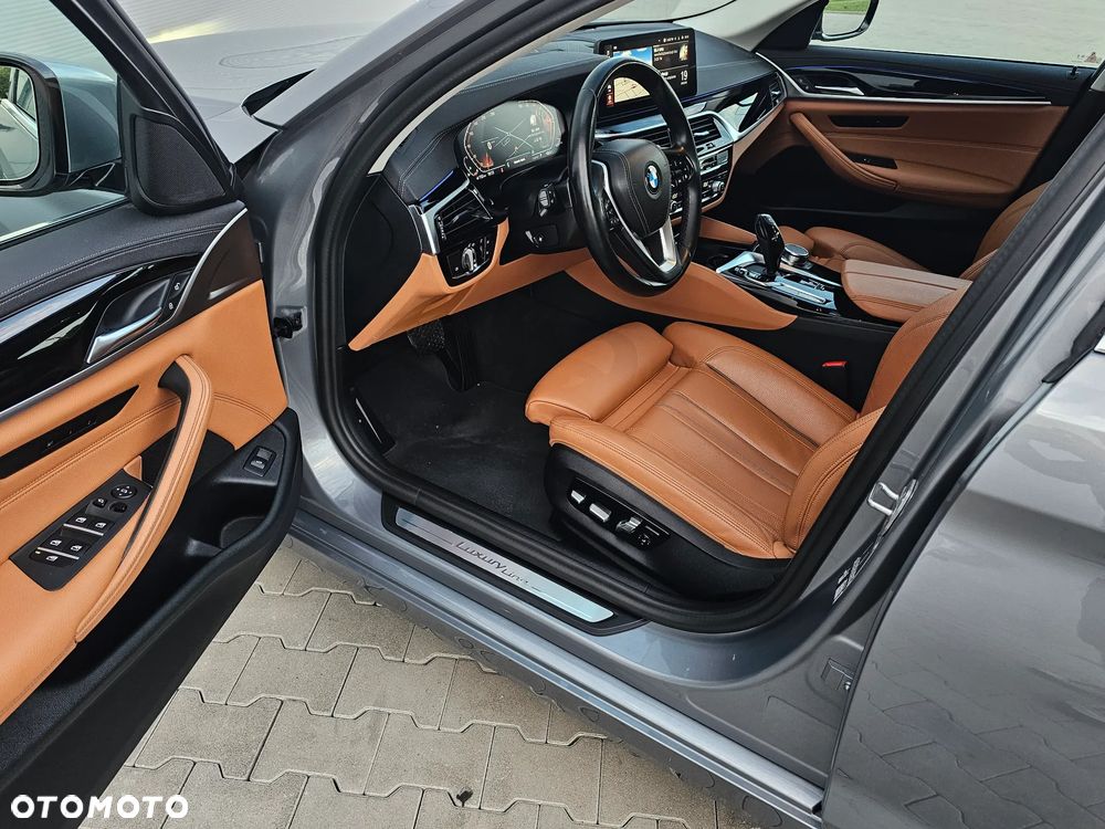 BMW Seria 5 520i GPF Luxury Line sport - 7