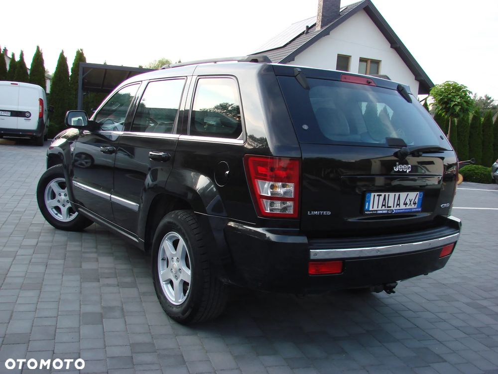 Jeep Grand Cherokee - 12